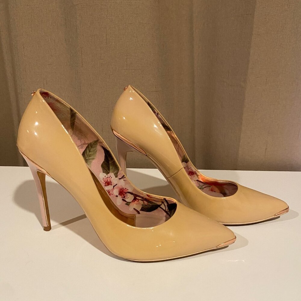 Ted Baker Tan Patent Leather Heels – Women's Size 38.5 (7.5) Elegant Pumps